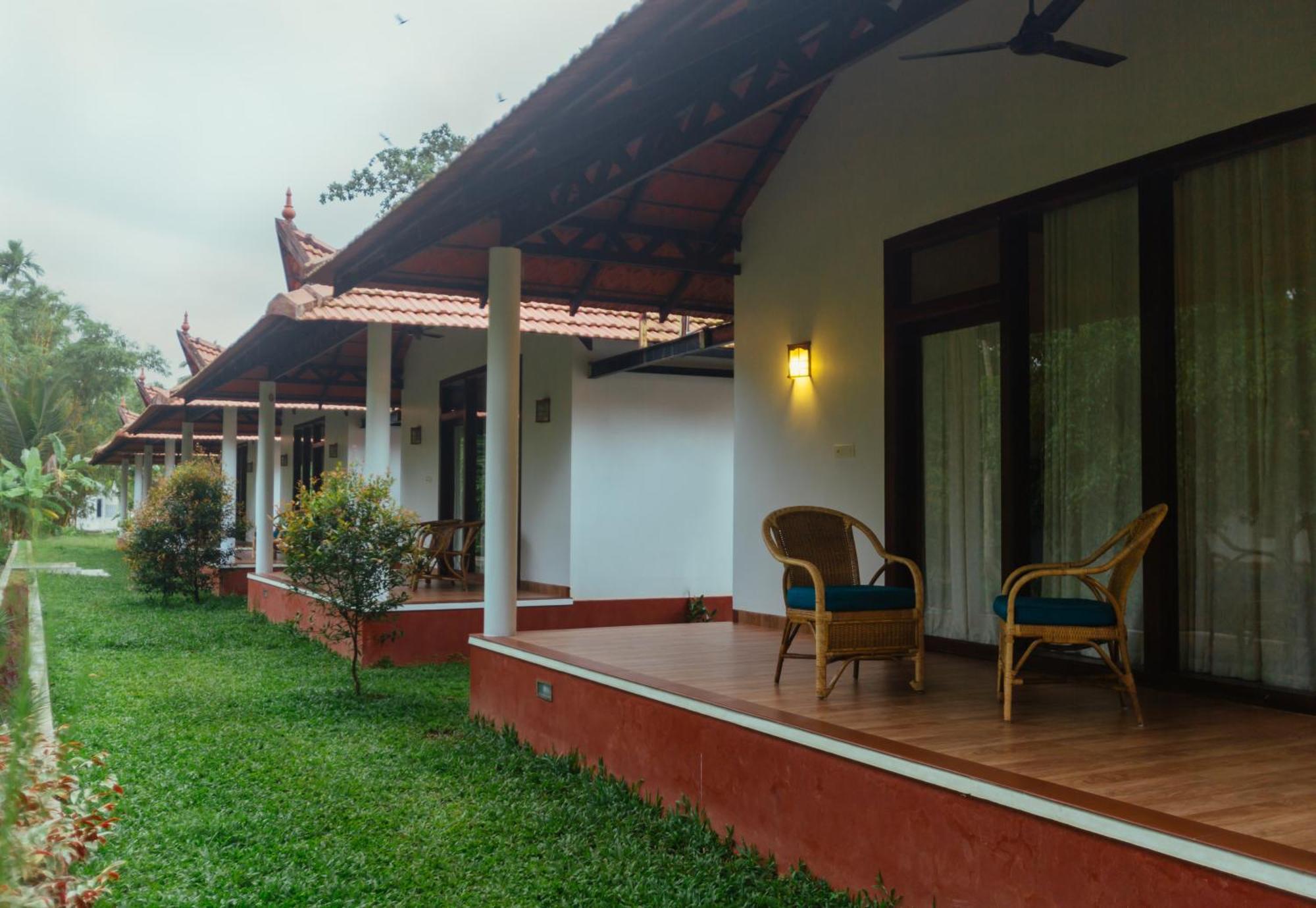 Palmgrove Lake Resort Alappuzha Kültér fotó