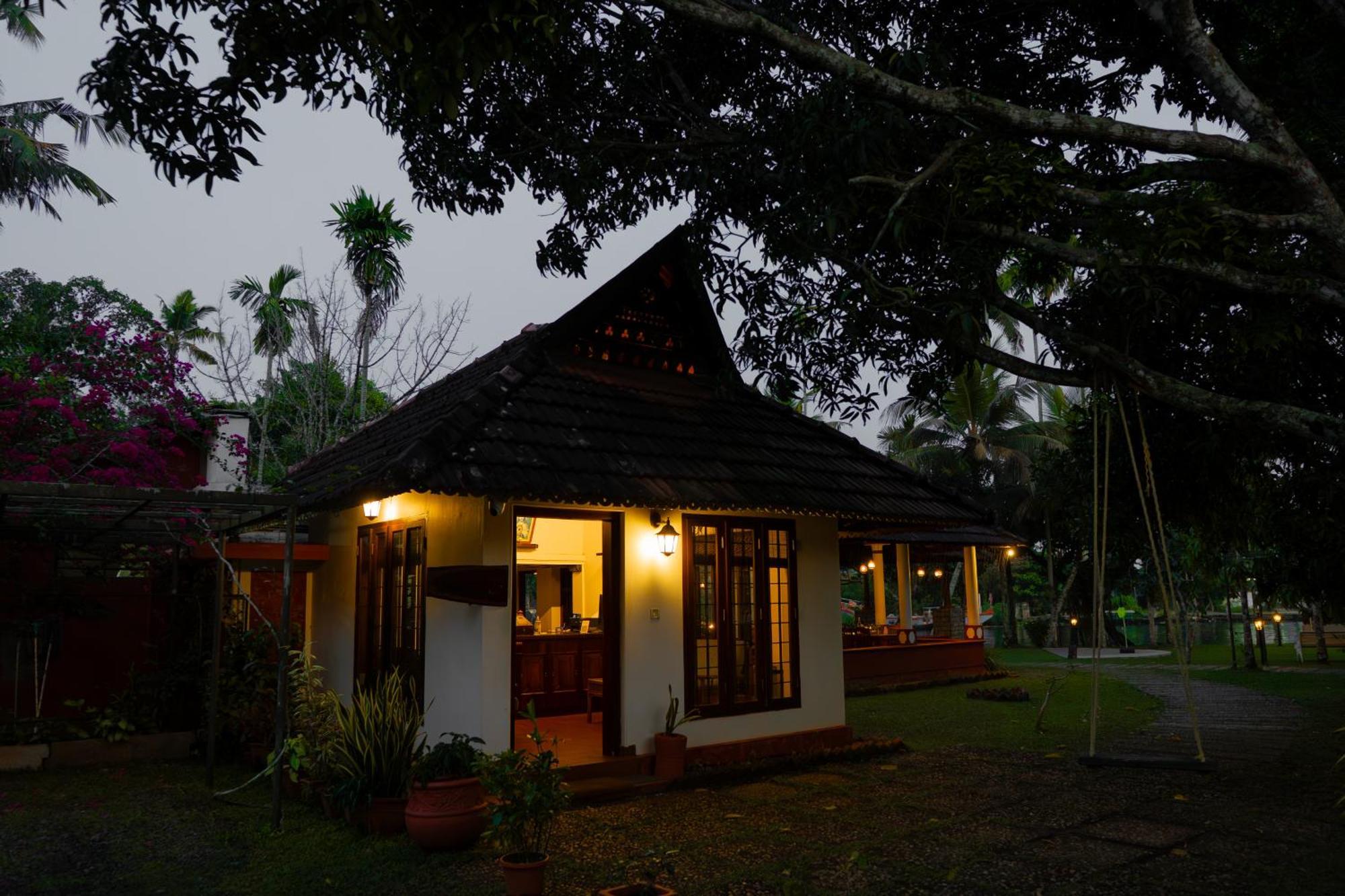 Palmgrove Lake Resort Alappuzha Kültér fotó