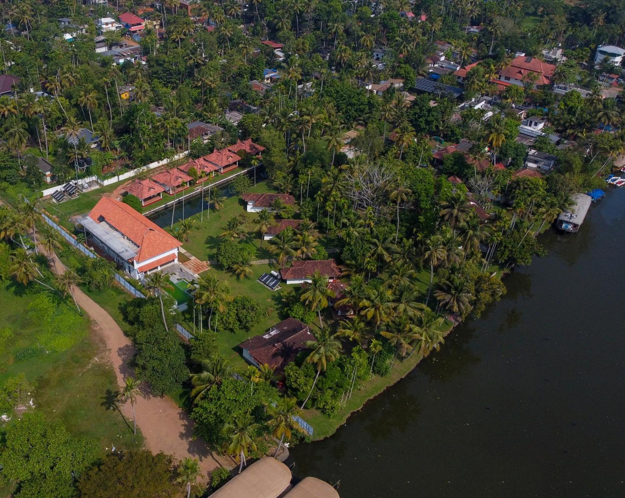Palmgrove Lake Resort Alappuzha Kültér fotó